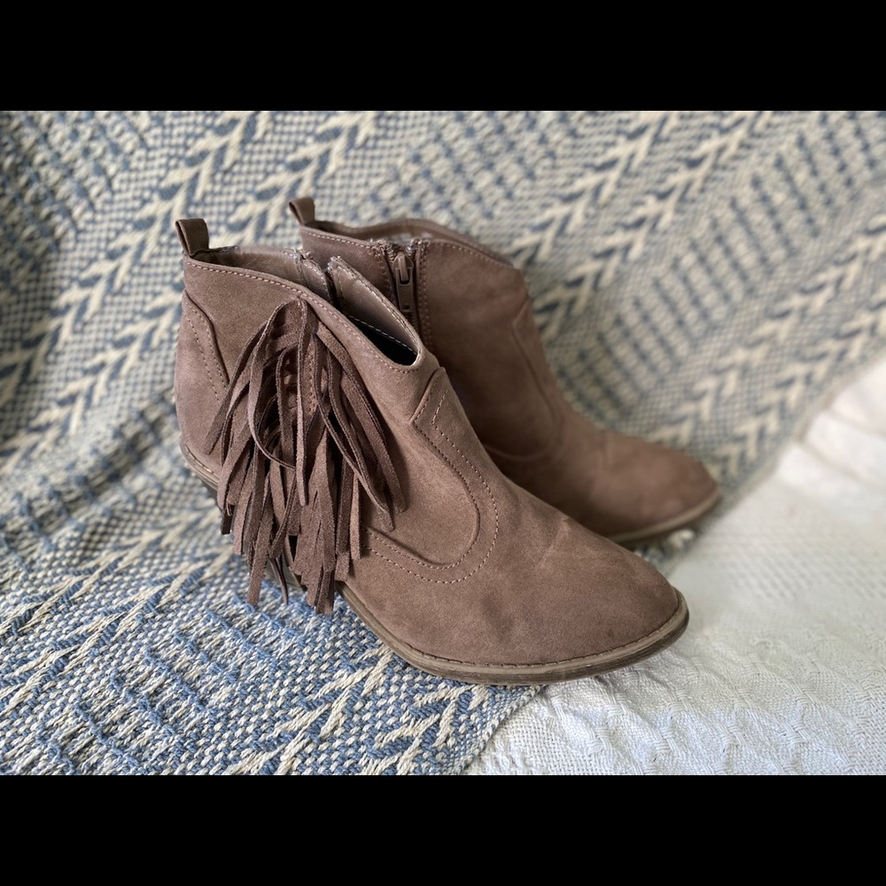 FADED GLORY Fringe Booties